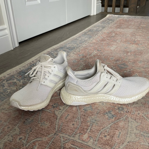 Adidas Ultra Boost - Picture 5 of 6